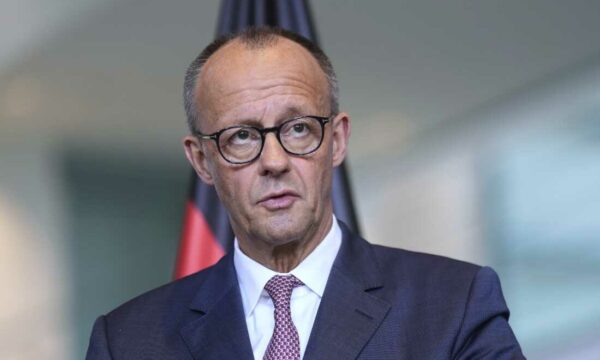 Trump paralajmëroi uljen e trupave në Gjermani, deklarohet Merz