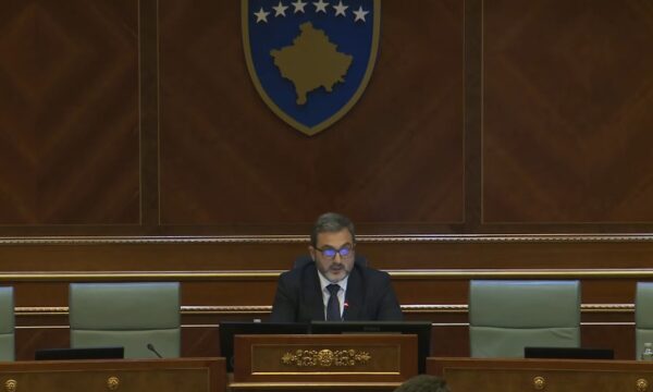 Hashim Thaçit i shkon një urim për ditëlindje edhe nga VV, Gola: Urimit i bashkëngjitem edhe unë
