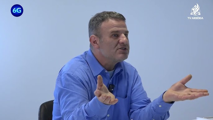 Pse takimet e opozitës me Kurtin nuk i konvenojnë Abdixhikut dhe as Hamzës sipas analistit Afrim Kasolli