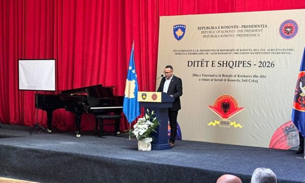 Djali i Sali Çekaj: Nëna ime i pa lotët e babit ditën që na vendosi çantat e shkollës dhe u nis drejt Kosovës