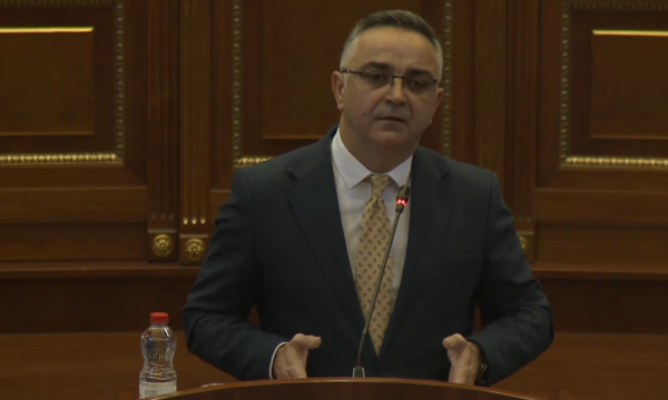 Tahiri-VV’së: Është krim institucional të përdoret paraja publike kundër kundërshtarëve politik në prag të zgjedhjeve