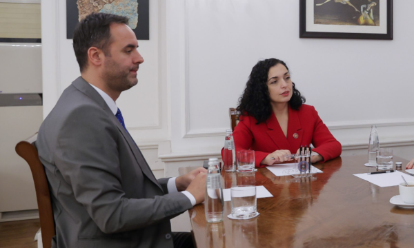 Konjufca: Rrugët tona me Osmanin prapë do të takohen, opozita po kalkulon se me të do t’ia ulë përqindjen VV’së 