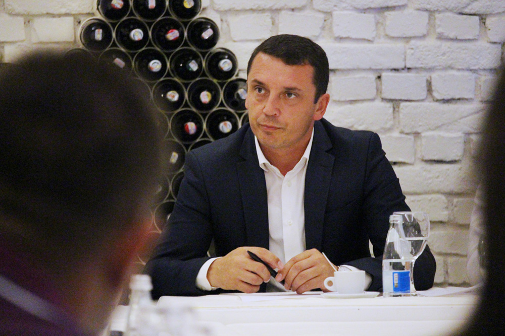 Deputeti i PDK-së: Zgjedhjet e reja do t’i kushtojnë Kosovës miliona euro