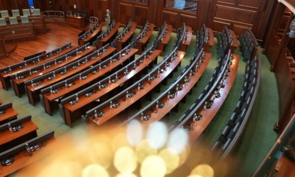 Projektligji për Konsfiskimin e Pasurisë nesër në Kuvend, kritikohet për mangësi dhe probleme kushtetuese
