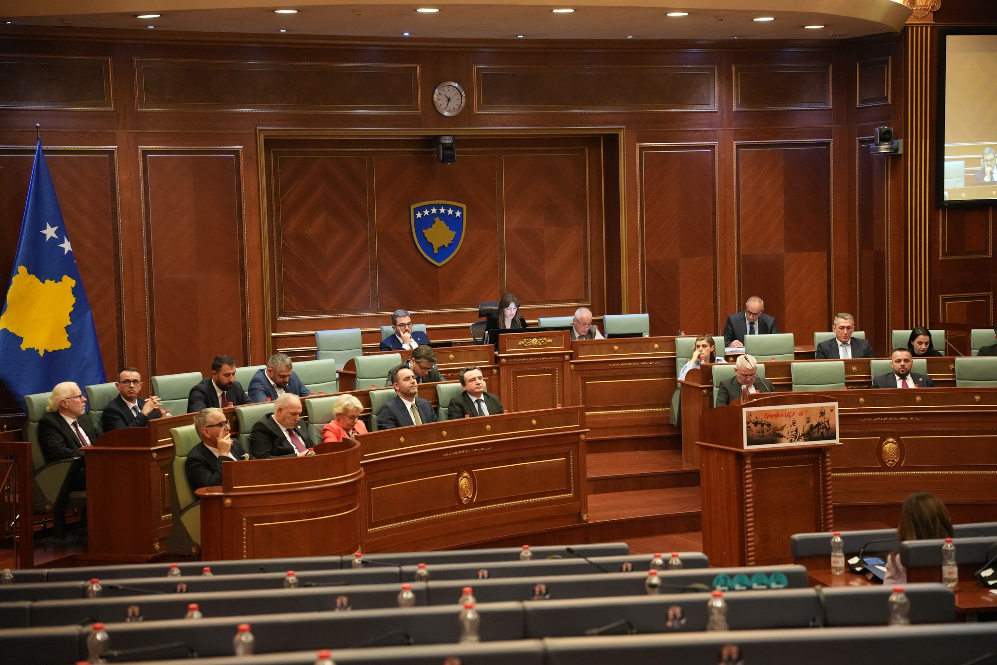 15 ditë afat për presidentin, pushteti e opozita pa lëvizje konkrete