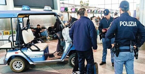 Po priste gruan e fëmijën, shqiptari i kërkuar për tentativë vrasjeje arrestohet në aeroportin e Milanos, i gjenden armë
