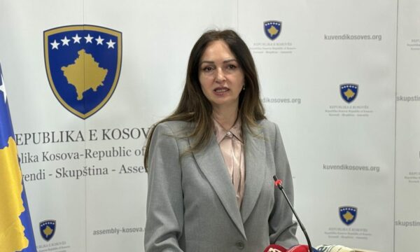 Nagavci për gjuhën e deputetit Geci: Janë deklarata individuale dhe të pandikuara