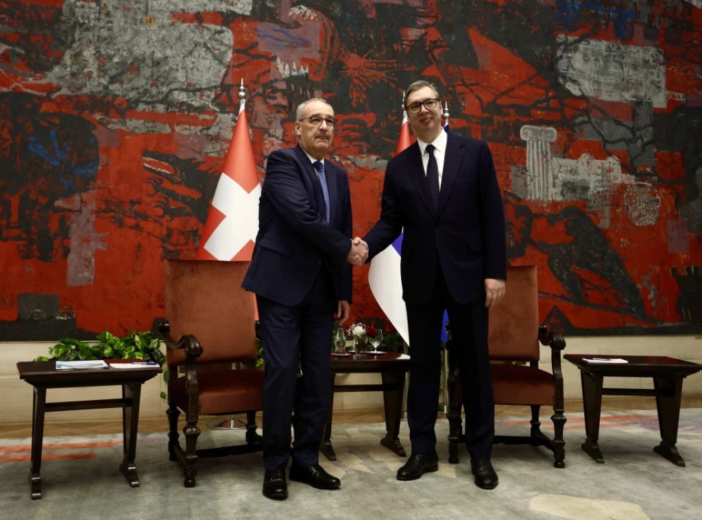 Zvicra, e gatshme të përfshihet në dialogun Kosovë-Serbi