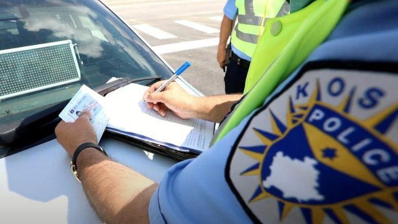 Policia shqipton mbi 1 mijë e 800 gjoba trafiku brenda 24 orëve të fundit