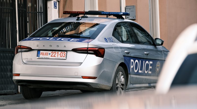 Aksident trafiku në Fushë Kosovë: Dy këmbësorë lëndohen rëndë, arrestohet i dyshuari