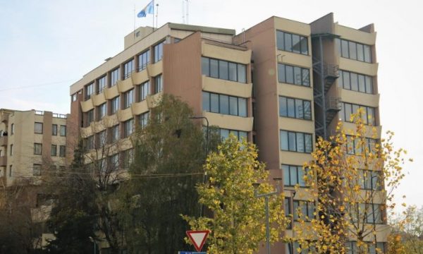 Kërkohet paraburgim për ish policin serb, prokuroria: 13 civilë u rrahën e torturuan në mënyrë brutale dhe çnjerëzore