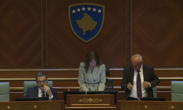 Kuvendi miraton emërimin e drejtorëve në Bordin e AKP-së, Haxhiu: Shihemi pas pak në seancën për Presidentin