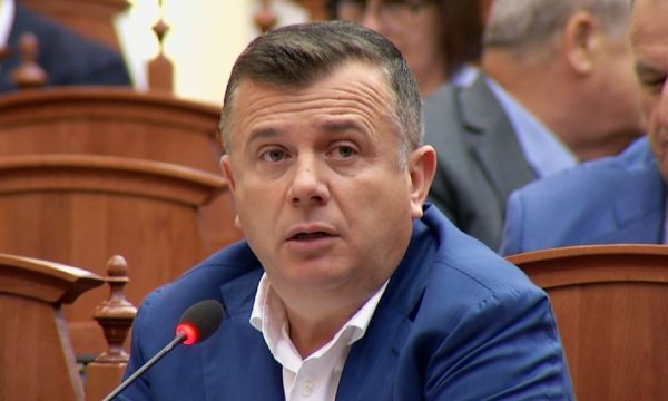 Balla: Veprat që la Qosja s’janë veç libra, por kujtesë kombëtare