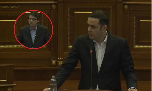 “Po i mbroni bizneset”, “Ua dridhe eshtrat Kejnsit e Smithit”, Abdixhiku replikon në Kuvend me Hekuran Muratin