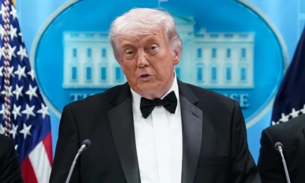 Trump nuk i lidh të shtënat me Teheranin: Kjo nuk do të më ndalojë të fitoj luftën në Iran