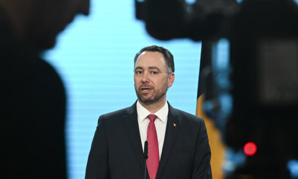 Vizita në Kosovë, pos Kurtit e Konjufcës, ministri belg sot takohet edhe me Haxhiun