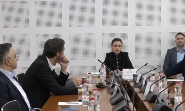 Muharremi: LVV dhe ZRRE nuk shkuan në komisionin për Ekonomi – kjo e fundit ndoshta me instruksionet e pushtetit