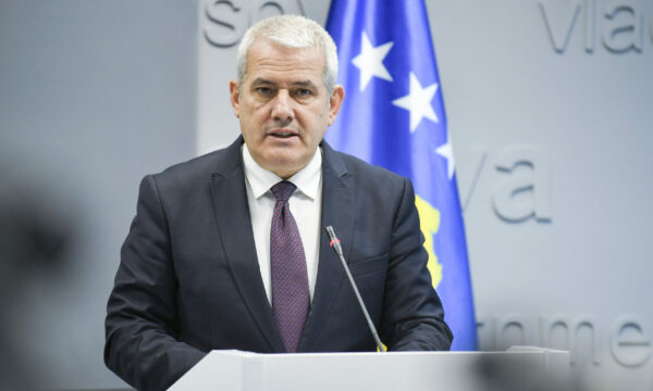Sveçla pas dënimit të Gjukanoviq për spiunazh: Do të vazhdojmë pa kompromis luftën ndaj këtyre veprimtarive
