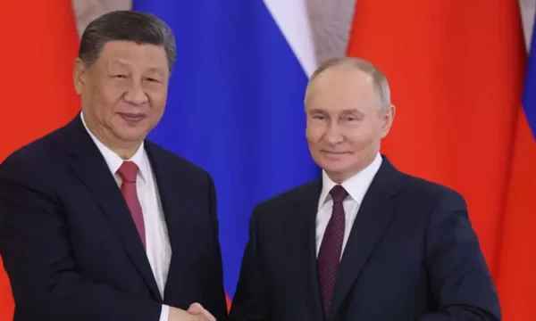 BBC: Kina dhe Rusia janë partnere, jo aleate