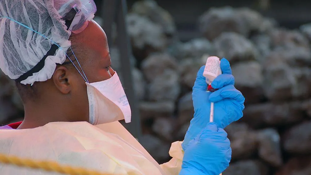 Shpërthim i ri i Ebolës vret 65 persona në lindje të Kongos