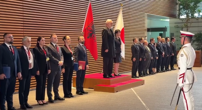 Rama pritet me ceremoni zyrtare në Tokio nga homologia Takaichi