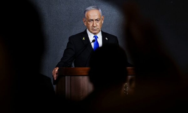 Izraeli paralajmëron padi ndaj gazetës amerikane “New York Times” pas shkrimit për dhunimin e të burgosurve nga Palestina