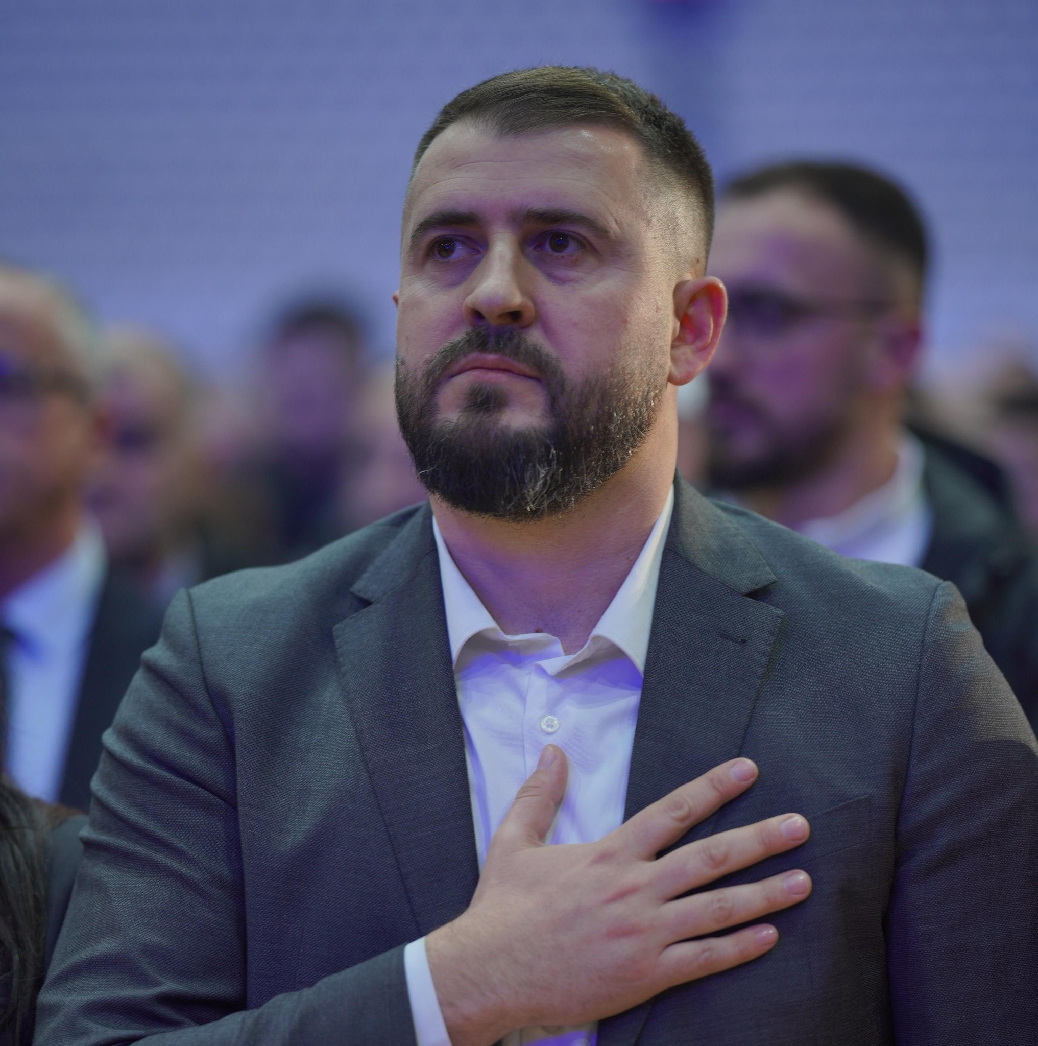 Lushtaku i reagon Pecit pasi e quajti “kriminal” incidentin në Skenderaj: Kush po e pengon drejtësinë të veprojë ndaj aferave tuaja korruptive