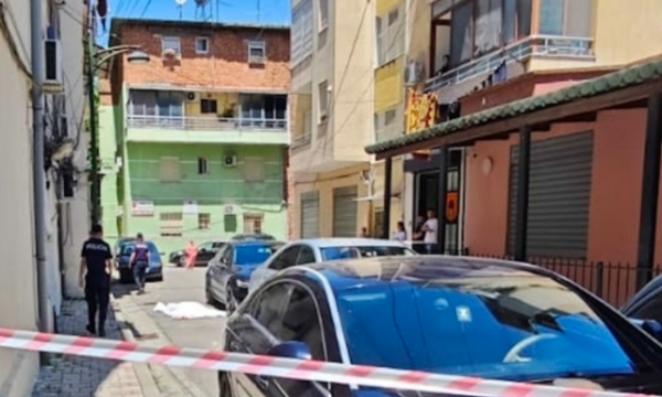 Një burrë dhe një grua gjenden të vdekur në Durrës, dyshohet për vetëvrasje