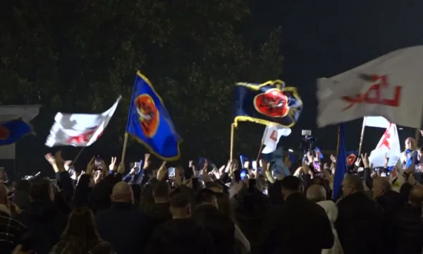 LDK origjinale nuk i nënshtrohet Kurtit, 6 deputetë dalin kundër marrëveshjes me VV-në
