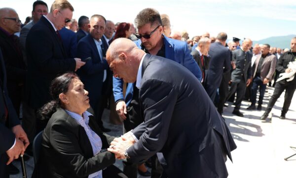 Lladrovci: Lavdi e përjetshme për Luan dhe Smajl Haradinajn!
