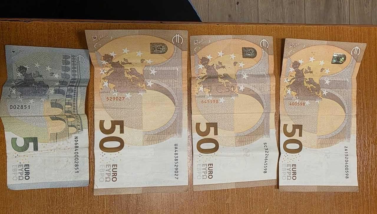 Qytetari në Prizren gjen 155 euro në rrugë, i çon në Polici – paratë i kthehen pronarit