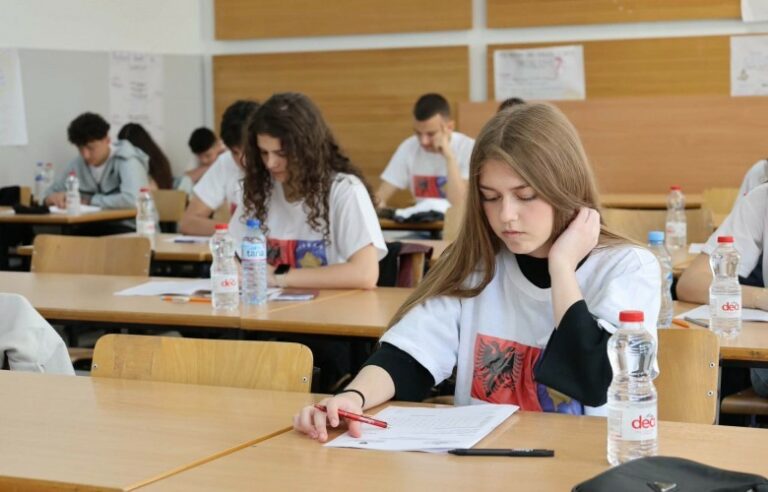 Mbahet faza finale e Olimpiadës së Dytë të Gjuhës Shqipe Kosovë–Shqipëri
