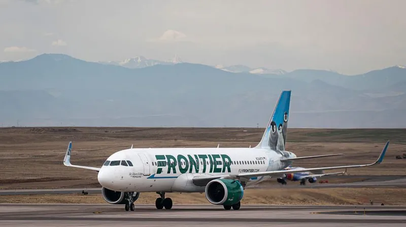 ShBA: Vdes një person pasi u godit nga aeroplani në pistë