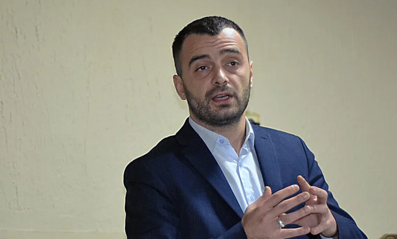 Rexhaj për largimet e disa deputetëve të Guxo-s nga VV: Si transfere futbolli, nuk na dobësojnë