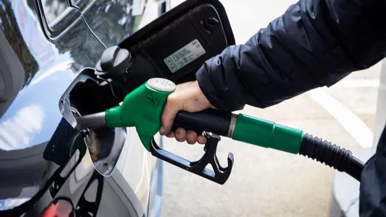 Shqipëria ndryshon sërish çmimin e karburanteve, rritet nafta dhe benzina