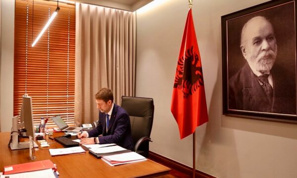 Ministri i Jashtëm i Shqipërisë vizitë zyrtare në Kosovë, zbulohet agjenda