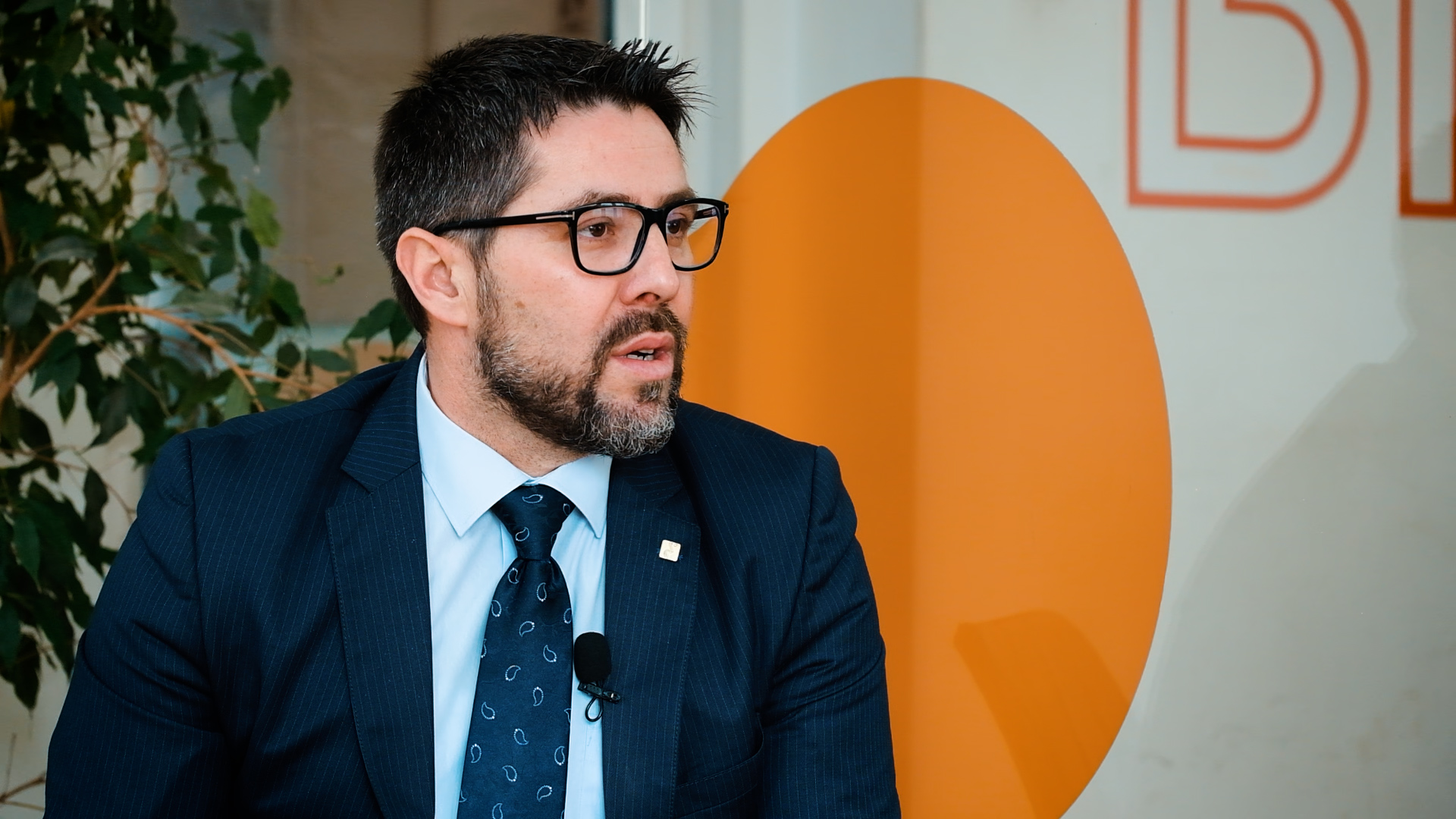 Dardan Krasniqi: “Merrni paratë, por mos e shitni votën”
