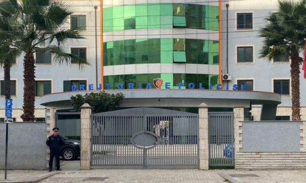 Aksidenti ku humbën jetën fëmijët, pezullohet nga puna drejtori i policisë së Durrësit