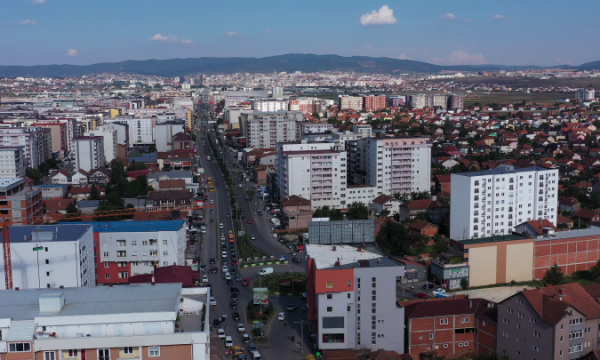 Fushë Kosovë, viktima pëson frakturë në kokë pas goditjes me mjet të fortë