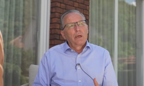 2 mln euro për fluturimet e mërgimtarëve, Hamza: Paraja publike po përdoret për blerje të votës