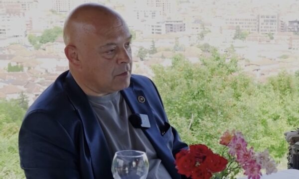 “Nuk e dinte vëllai që edhe unë isha në UÇK” – Gjini kujton momentet më të vështira të luftës