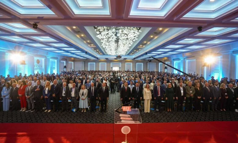 Aleanca zgjedh Ardian Gjinin kryetar të ri, Haradinaj emërohet Kryetar Nderi