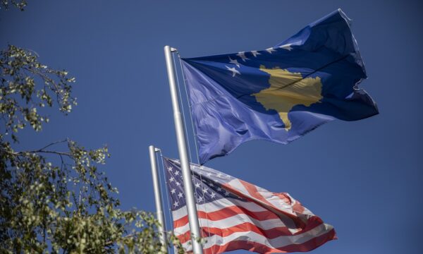 SHBA ndryshon strategjinë për Ballkanin: Kosova mbetet në fokus të sigurisë dhe partneritetit