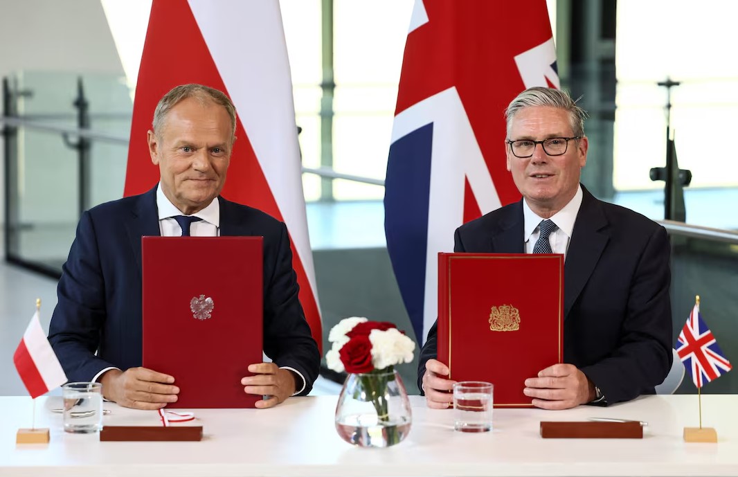 Britania dhe Polonia thellojnë partneritetin në siguri, nënshkruajnë traktatin e mbrojtjes