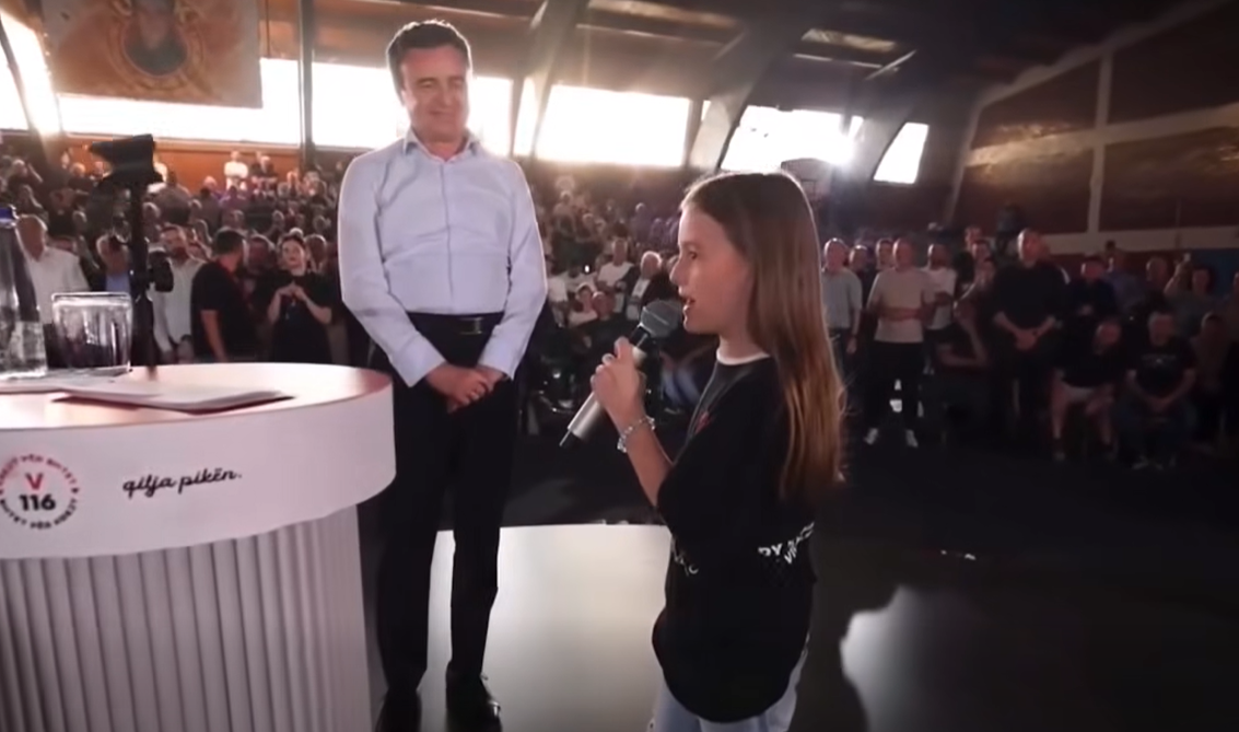 “Ju vraft Zoti e Allahu”- Kështu Kurti e keqpërdori për fushatë vajzën e vogël në Vushtrri