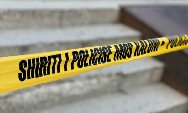 Një burrë në Prizren vdiq pas lëndimeve që mori në shtëpinë e tij, policia nis hetimet