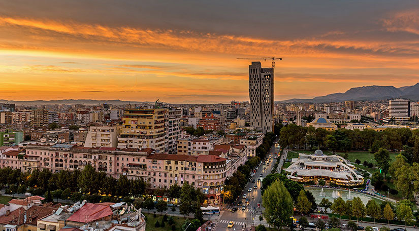 Për katër muaj mbi 2.5 milionë vizitorë në Shqipëri, gati gjysma e tyre nga Kosova