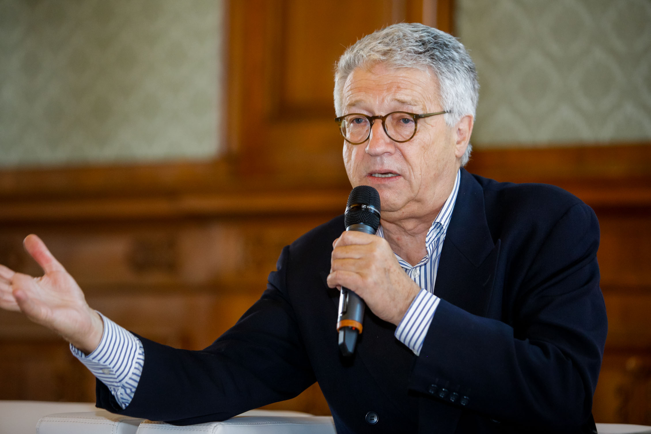 “Humbje dramatike” – Petritsch: Zgjedhjet e njëpasnjëshme po dëmtojnë besimin në Kosovë