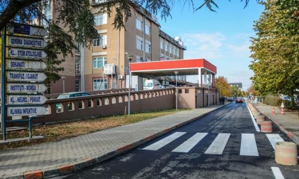 Gjykata Supreme shfuqizon pagesën prej 3 euro për shoqëruesit e pacientëve në spital