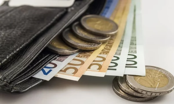 Shqipëria e treta për të ardhurat për frymë në rajon, Kosova e fundit